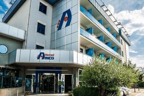 Amico Hotel