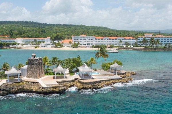 Oasis Spa Villas At Couples Tower Isle