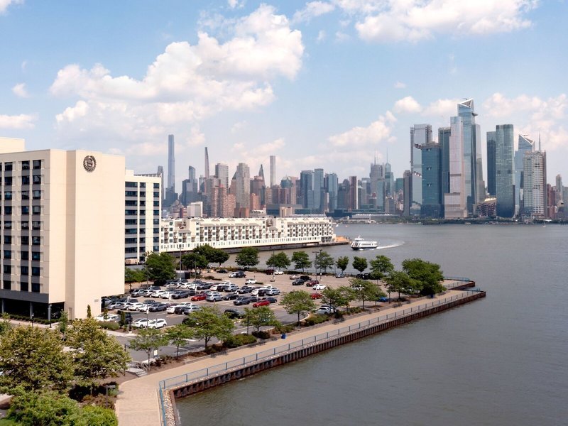 Sheraton Lincoln Harbor