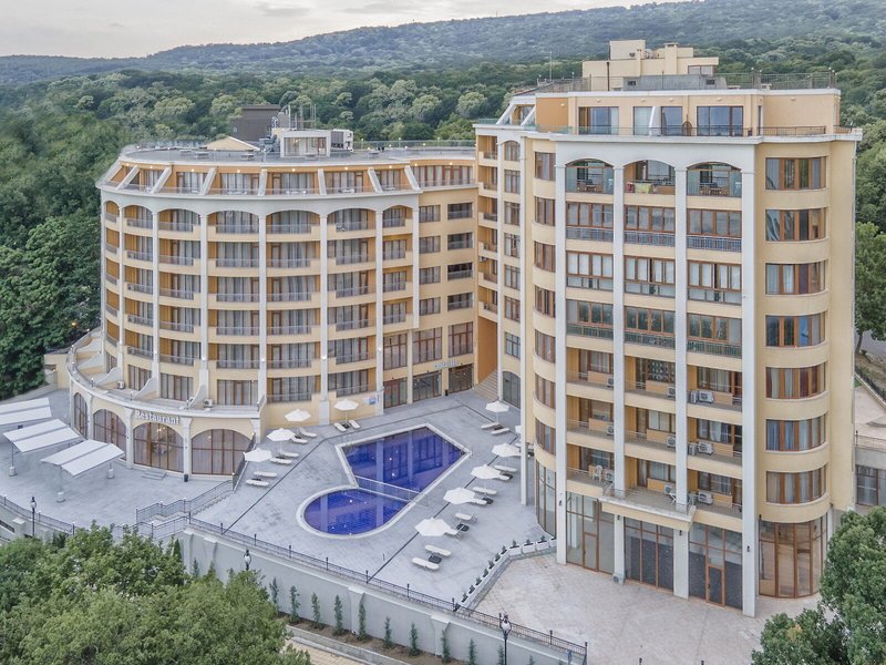 Continental Hotel
