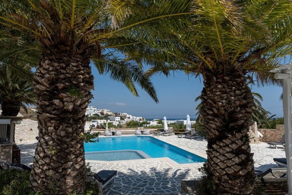 Pnoi Hotel