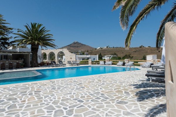 Pnoi Hotel