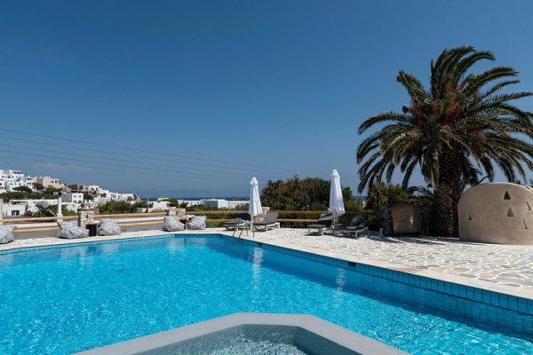Pnoi Hotel