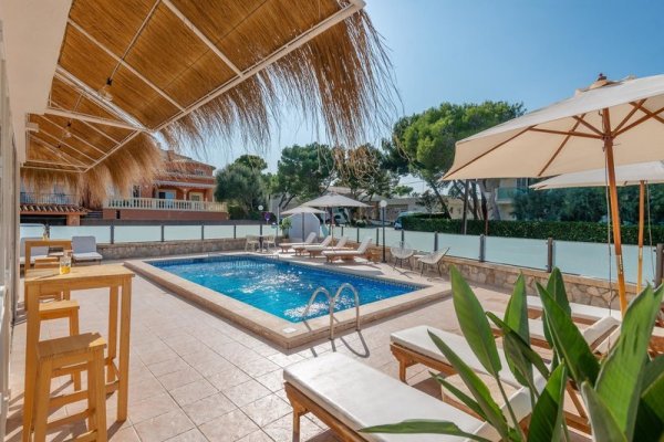 Baulo Mar Apartments