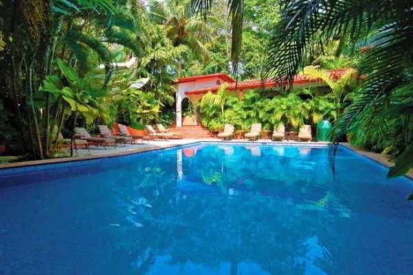 Hotel Villas Lirio