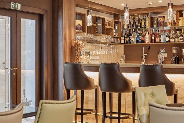 Honour And Grace Hotel