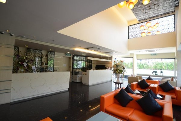 Solace at Srinakarin Hotel