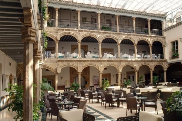Palacio de los Velada
