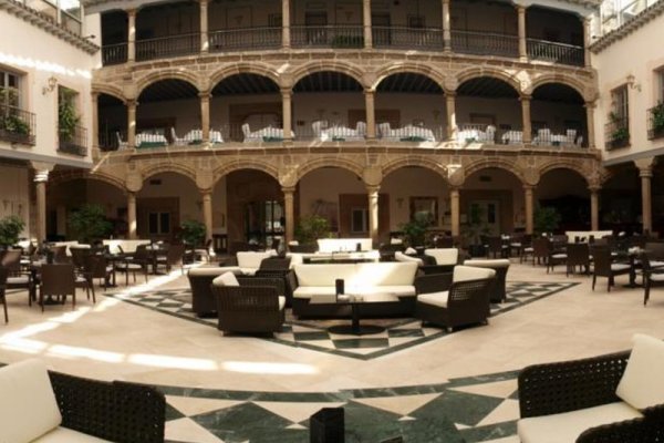 Palacio de los Velada