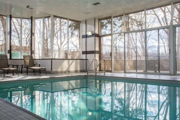 Quality Suites Oakville