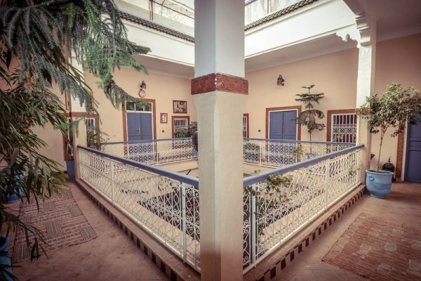 Riad Azalia