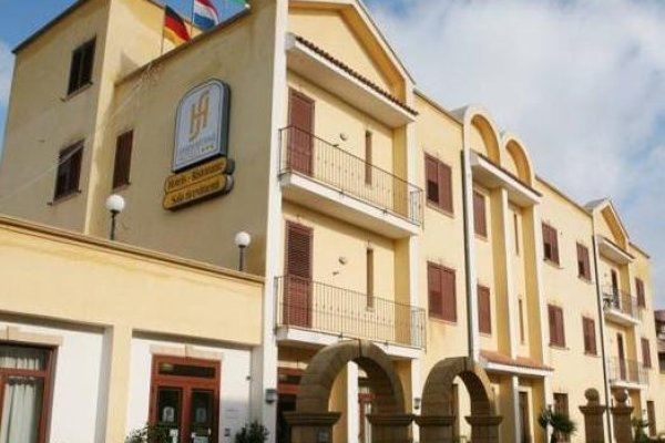Sammartano Hotels