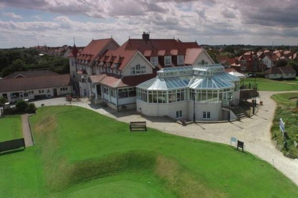 The North Shore Hotel & Golf Resort