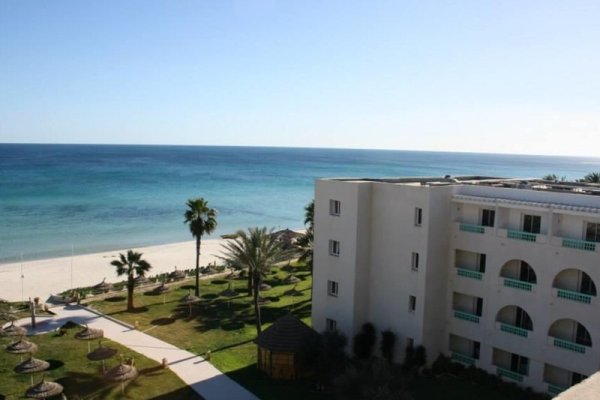 Palmyra Beach Club
