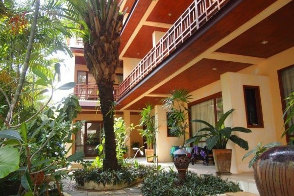 Summer Inn