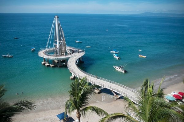 Delfin PV Beach Resort