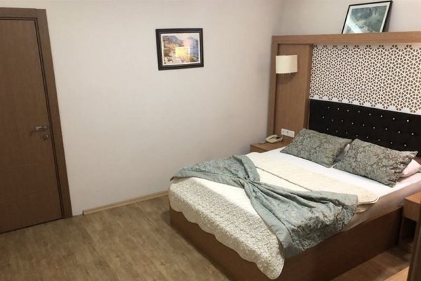 Grand Milan Hotel