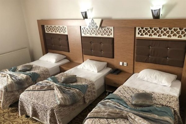 Grand Milan Hotel
