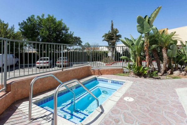 Ramada Plaza by Wyndham Garden Grove/Anaheim South