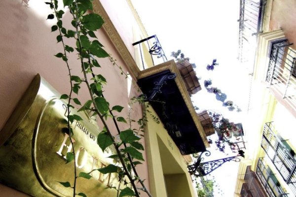 Un Patio En Santa Cruz