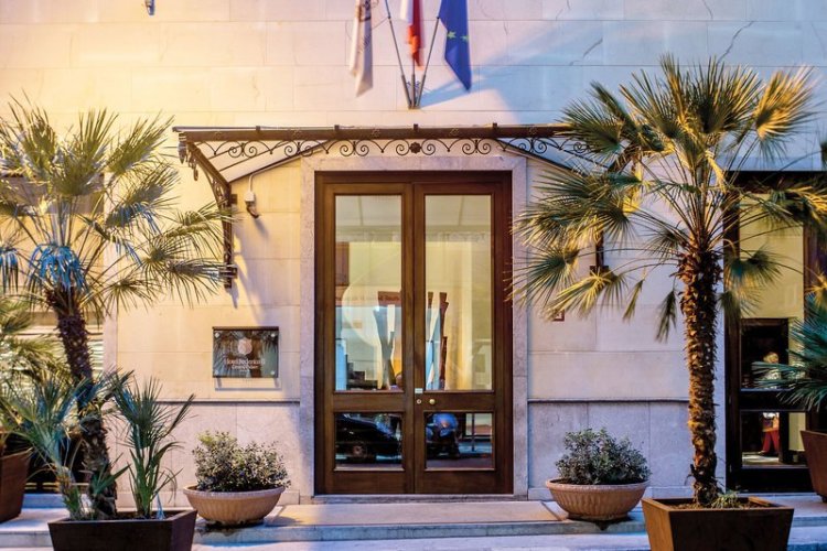 Hotel Federico II Central Palace