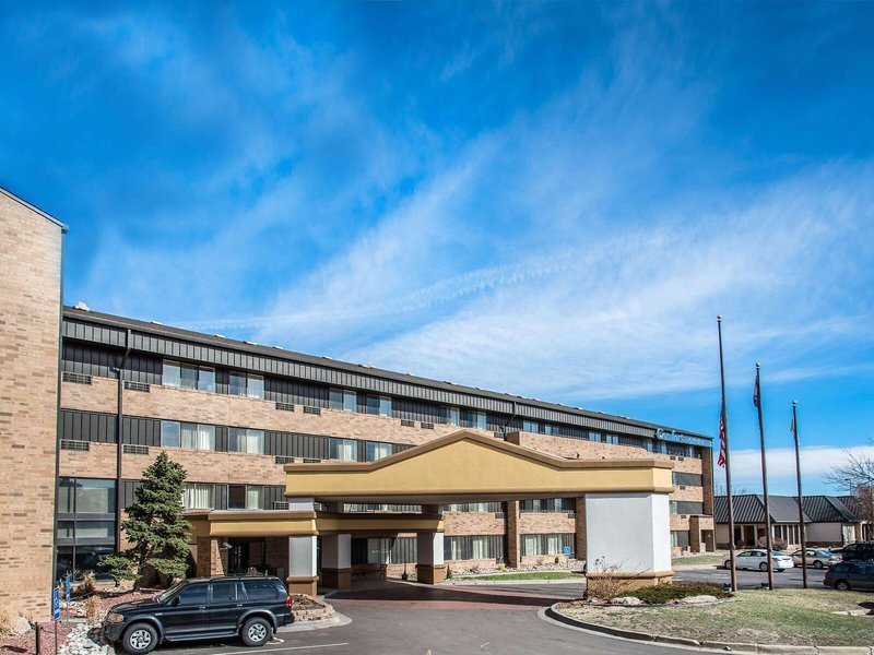 Comfort Inn & Suites Denver