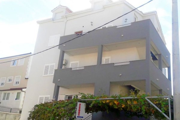 Apartments Jure Miljak
