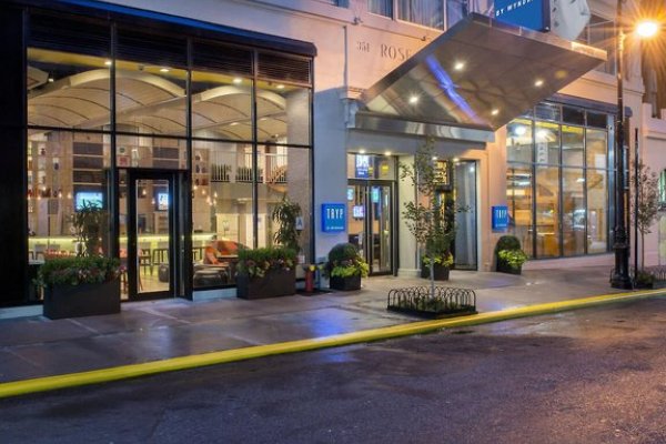 TRYP by Wyndham New York City Times Square / Midtown