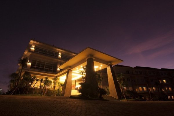 New Kuta Hotel By Lorin