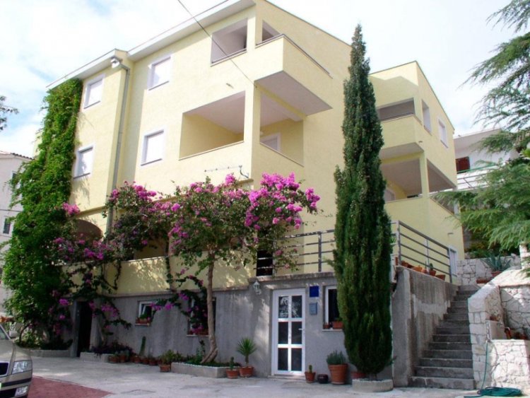 Vila Neda