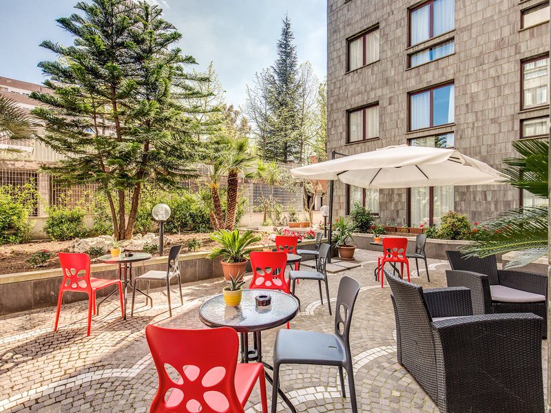 Warmth Hotel