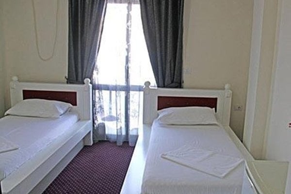 Grand Hotel Saranda