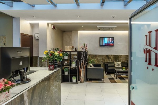 Catone District Hotel