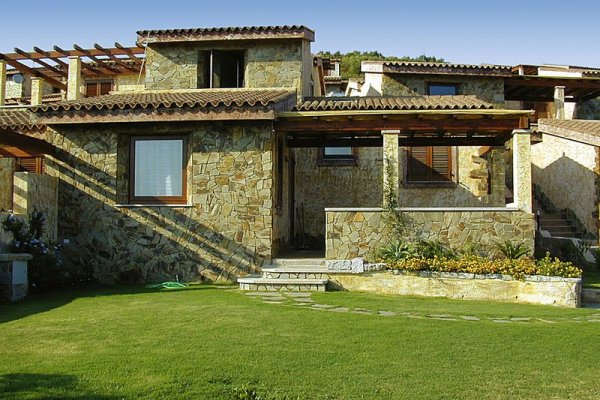 Il Borgo di Porto Corallo