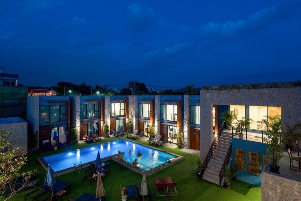Peace Blue Naiharn Resort Phuket