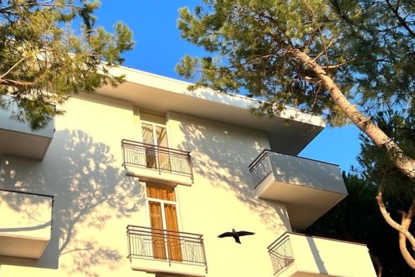 Aura Living Hotel