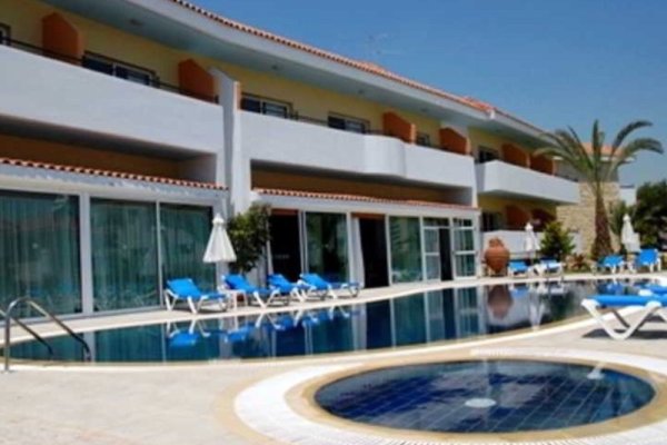 M. Moniatis Hotel
