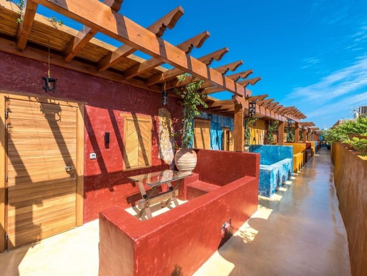 10Gr Boutique Hotel & Wine Bar
