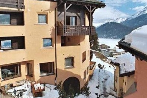 Aparthotel Chesa Bellaval