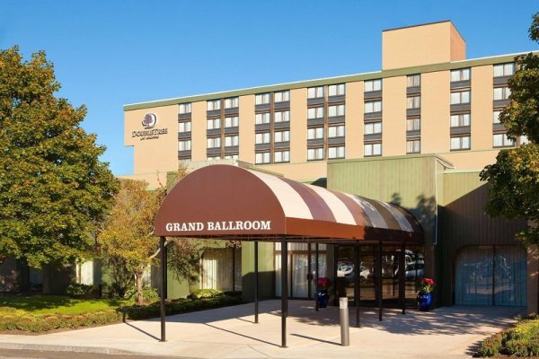 DoubleTree by Hilton Boston North Shore