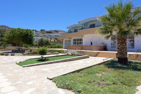 Vlycha Beach Studios & Apartments