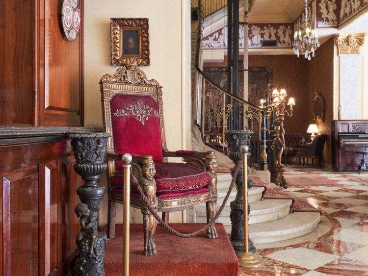 Paradise Inn Le Metropole Hotel