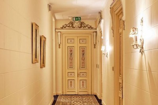 Paradise Inn Le Metropole Hotel