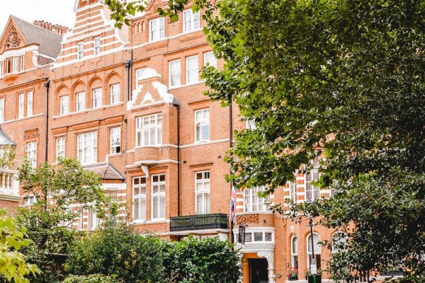 No.11 Cadogan Gardens