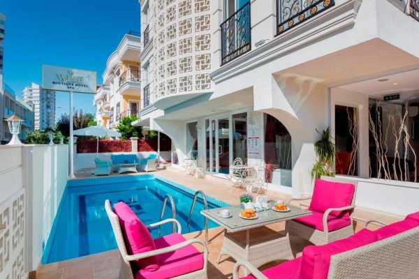 Wise Hotel & Spa