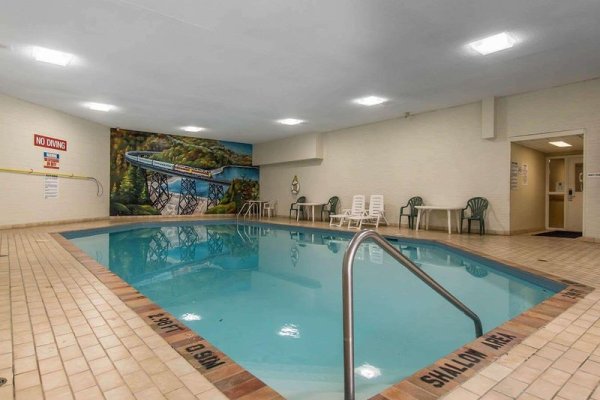 Quality Inn & Suites Bay Front