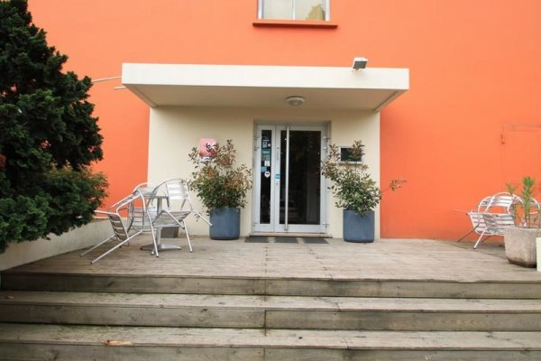 Adonis Lyon Est  Hôtel Artys