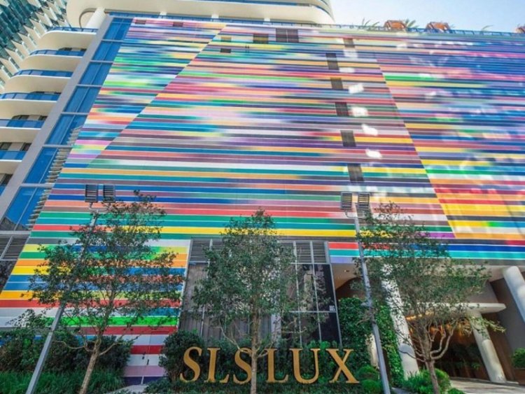 SLS LUX Brickell