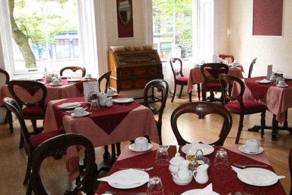 Clifton Hotel