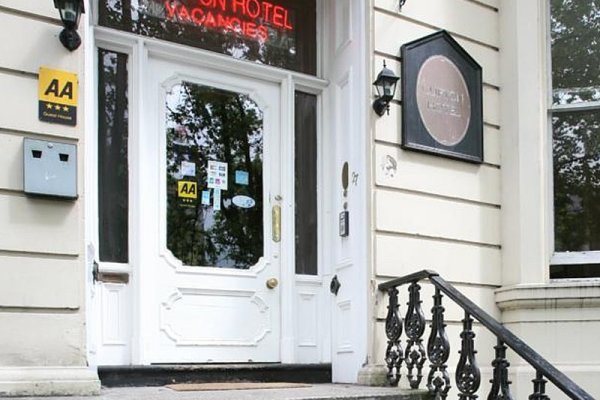 Clifton Hotel